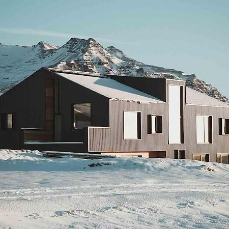 The Blackhouse Hofn Exterior photo