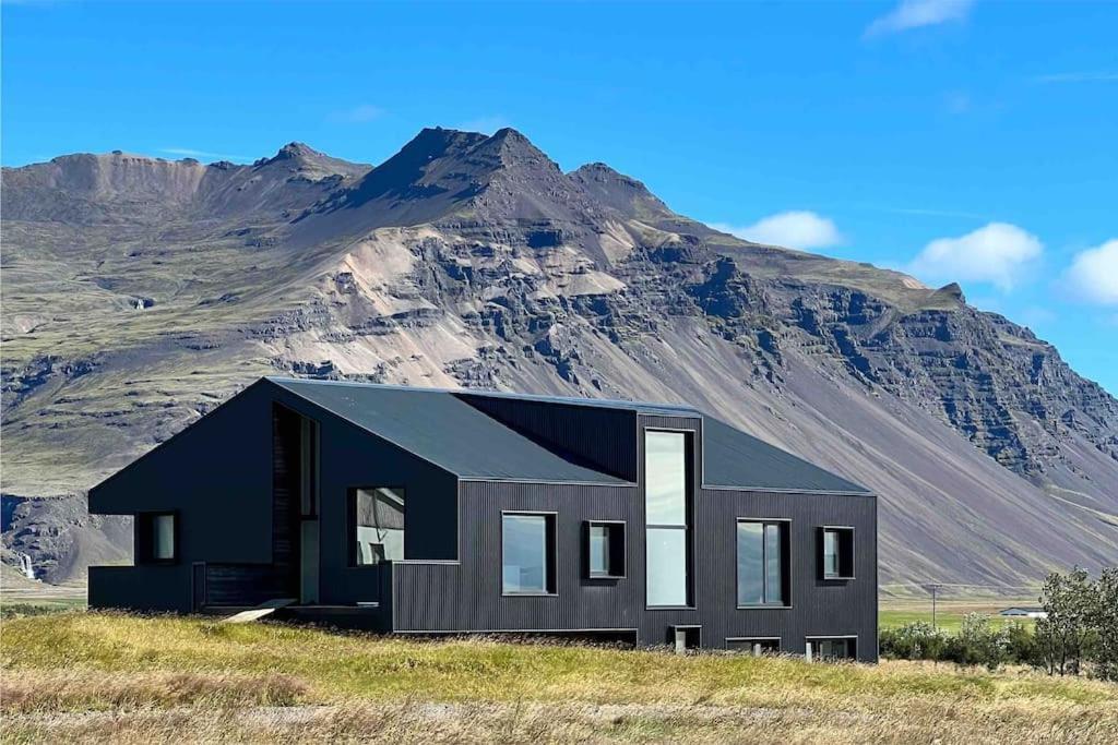 The Blackhouse Hofn Exterior photo