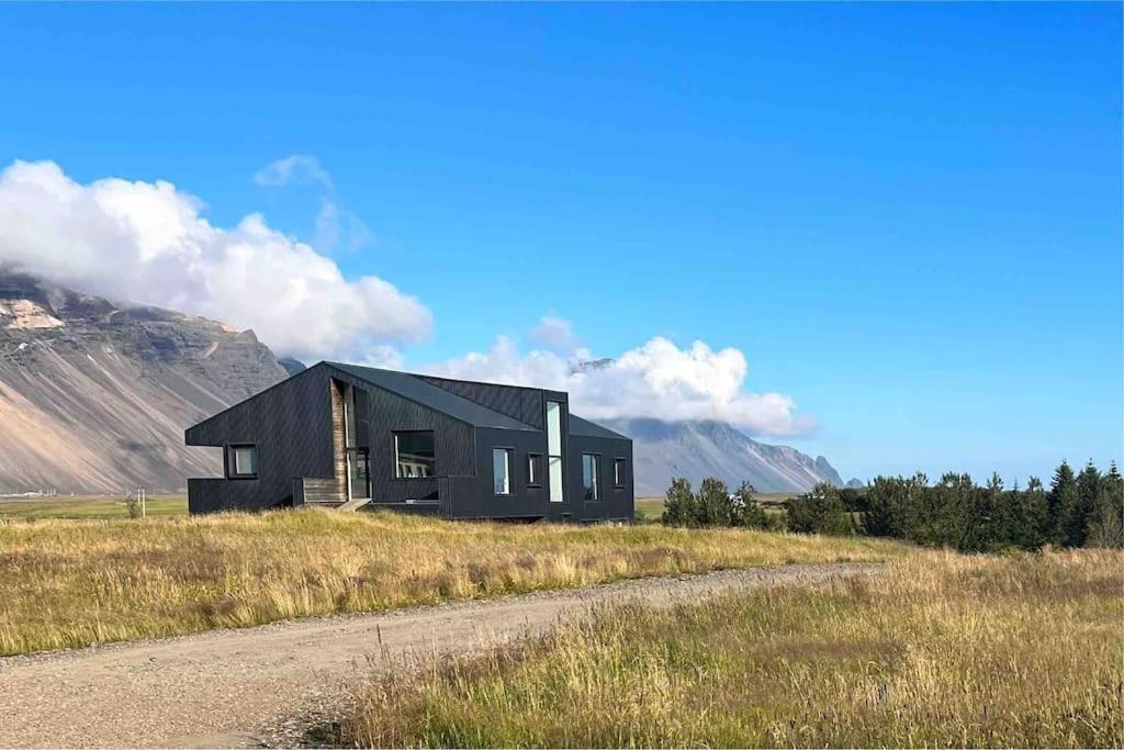 The Blackhouse Hofn Exterior photo